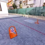 Topalov شقة
